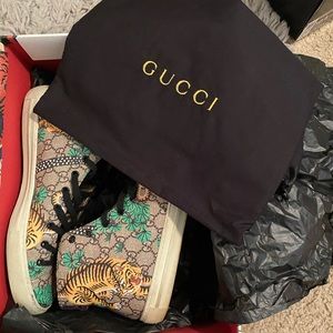100% authentic Gucci shoes SOLD